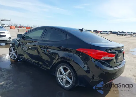 2013 Hyundai Elantra Limited z USA, uszkodzony, nr VIN 5NPDH4AE6DH277255